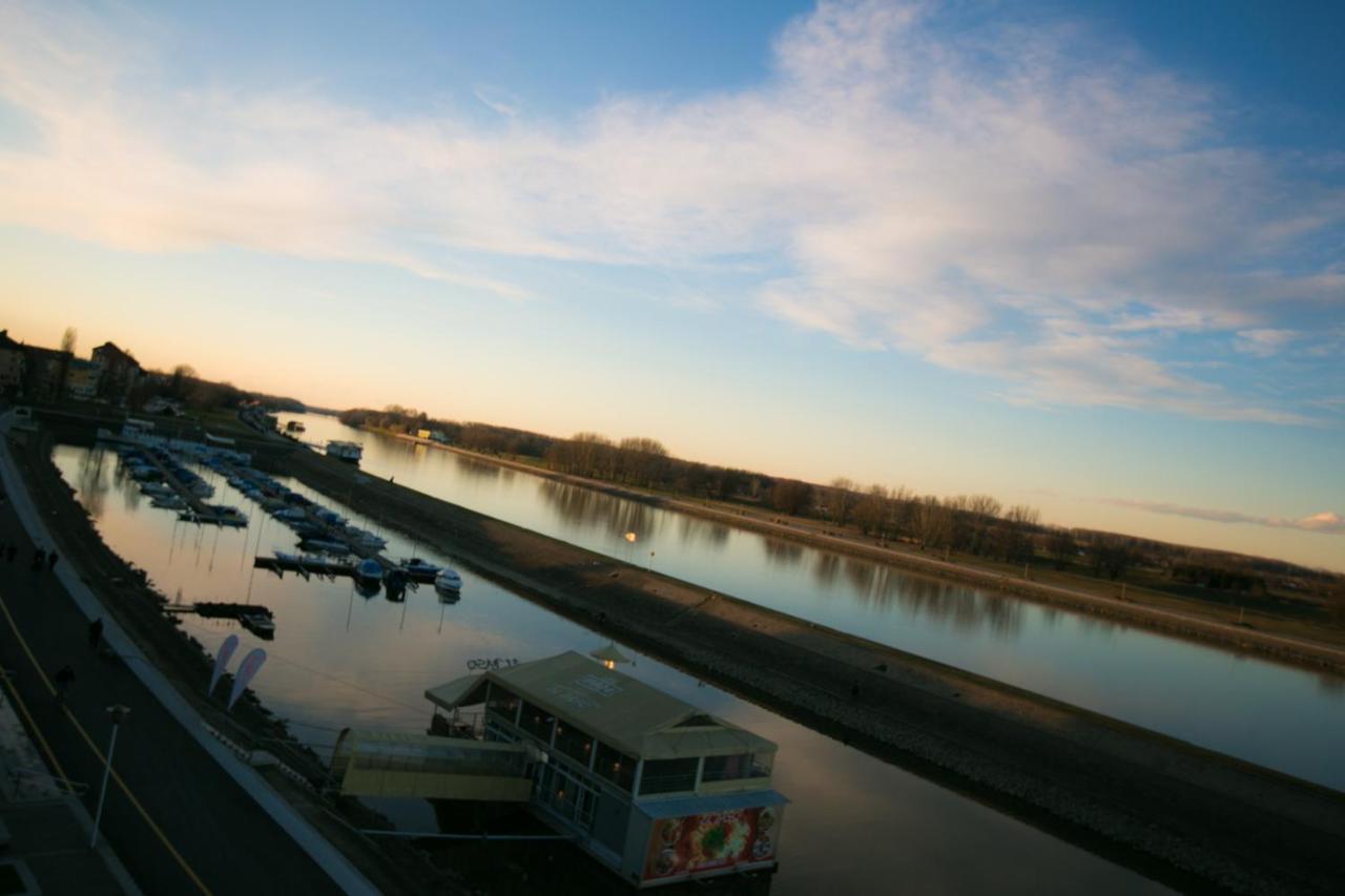 Riverview Apartment Osijek Bilik gambar